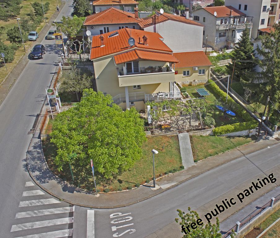 Apartment Mir Pula Exterior foto